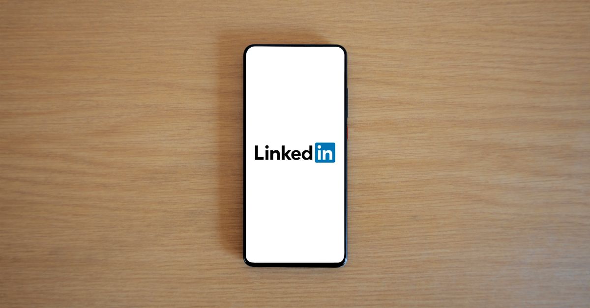 10 Great Tools to Find LinkedIn Emails and Other Contact Information